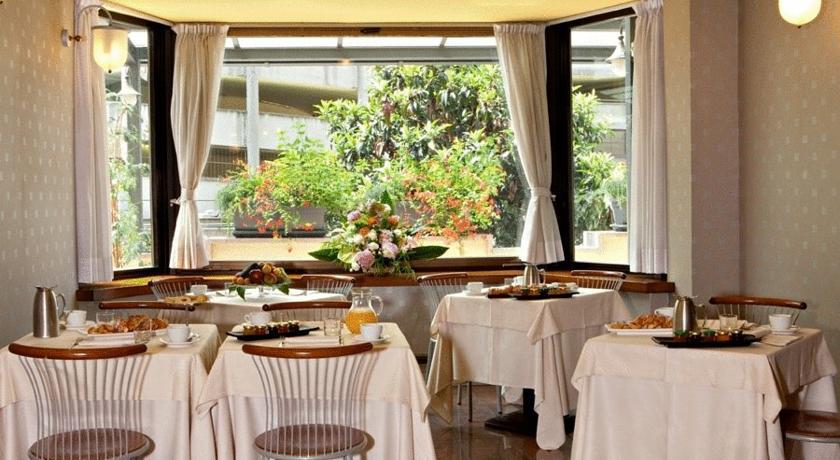 Atahotel Executive Mailand Restaurant foto